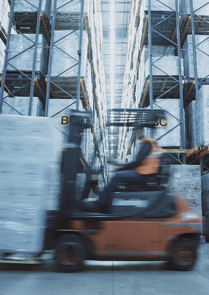 logisica-muletto-magazzino1